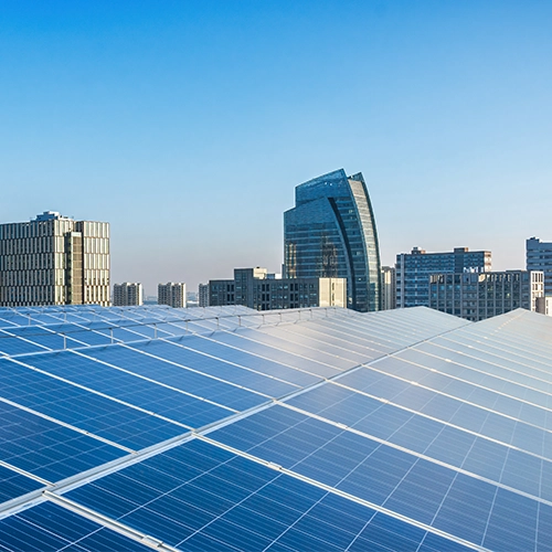 พลังงานแสงอาทิตย์บนชั้นดาดฟ้า