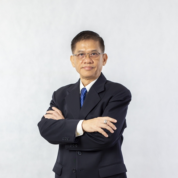 คุณสุรพงษ์ สาเรชพันธุ์